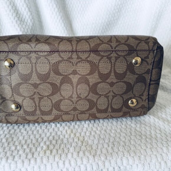 👜 Coach Savannah Small Carryall • Signature Canvas • Used• Classic Crossbody - Picture 4 of 13